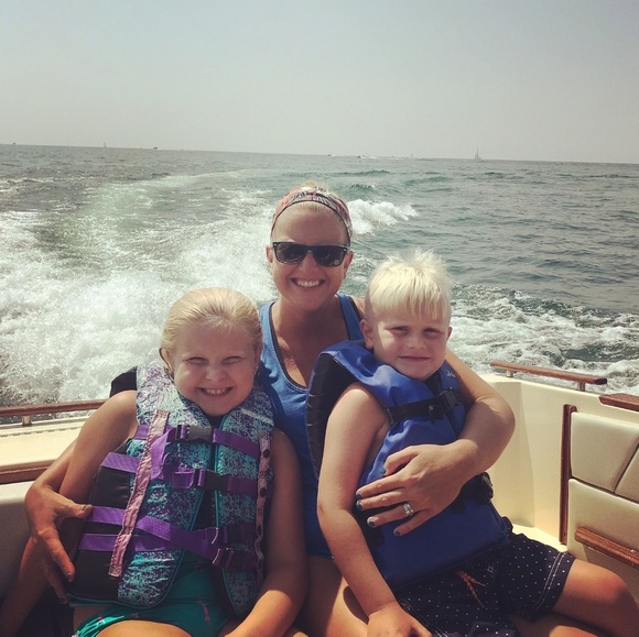 Meet your Posher, Lori - Picture 1 of 1